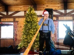 Musical Entertainment at the Aurora Christkindlmarket.